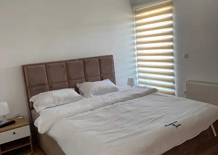 Sky Bor Appartement *